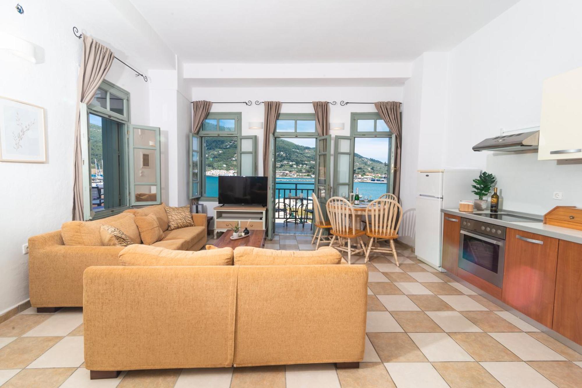 Faros Coastal Apartments スコペロス エクステリア 写真